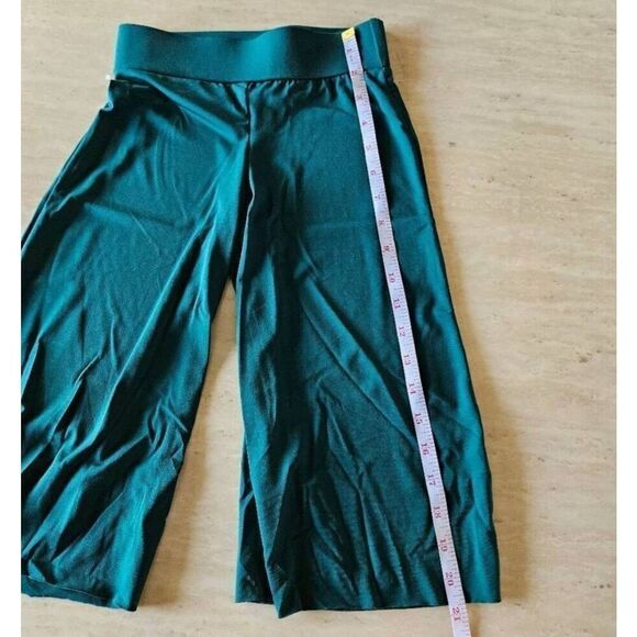 Weissman NWOT child small green dance shorts lyrical contemporary tap solo - Picture 6 of 7